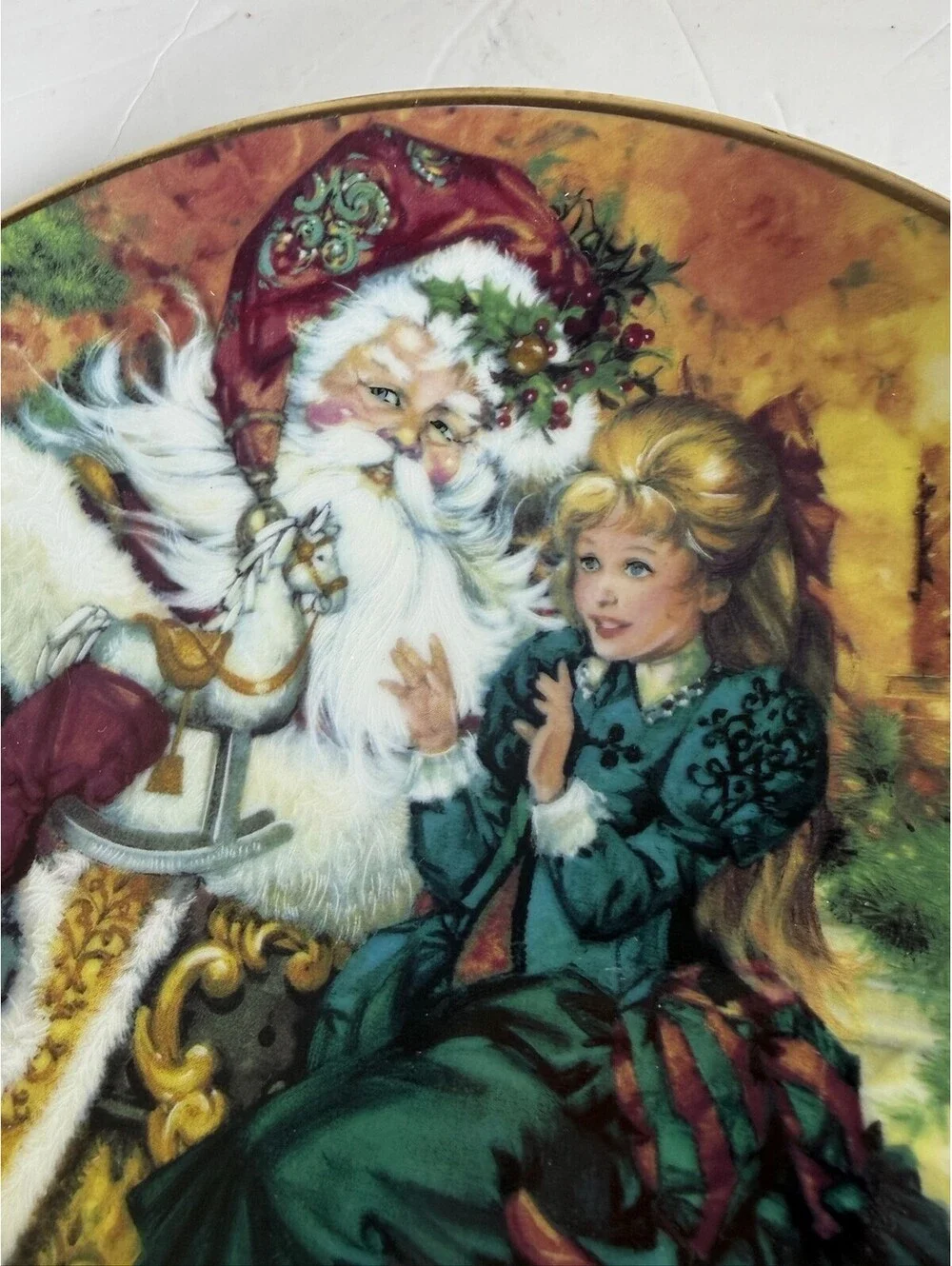 Avon 1994 The Wonder of Christmas Plate 22K Gold Trim S-15